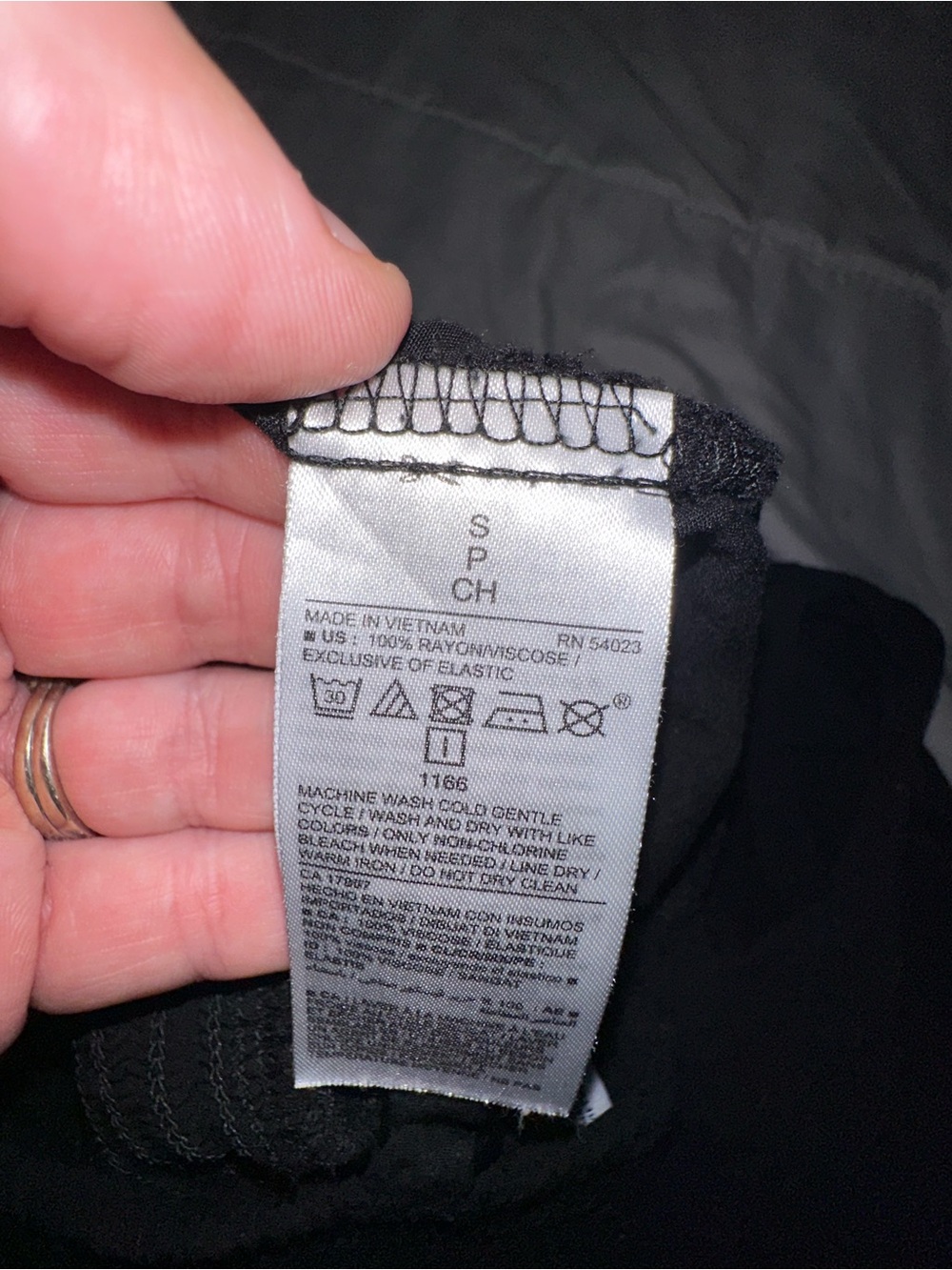Old Navy Black Jumpsuit Smocked Back Adjustable Strap Capri Summer Sz S Classic - Picture 10 of 14